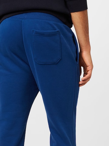Abercrombie & Fitch Zúžený Kalhoty – modrá