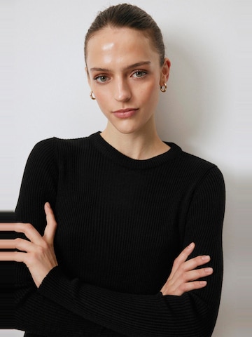 Touche Prive Dress in Black