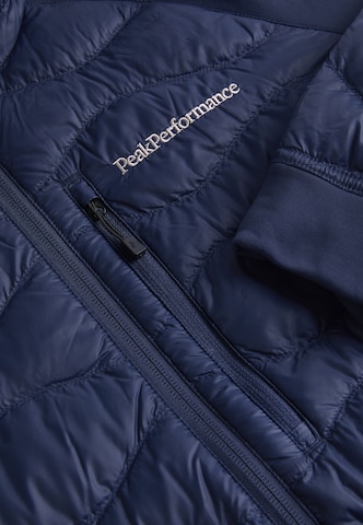 PEAK PERFORMANCE Outdoorjas 'Helium Down' in Blauw