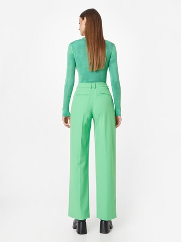 Samsøe Samsøe Regular Pleat-Front Pants 'PAOLA' in Green