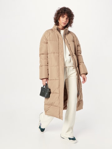 Cappotto invernale 'Ela' di mbym in beige