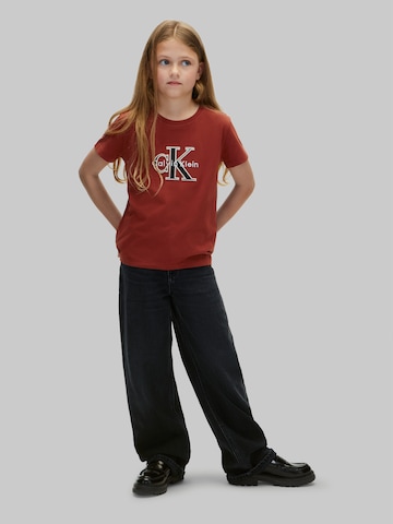 Calvin Klein Jeans T-Shirt 'SEASONAL' in Braun