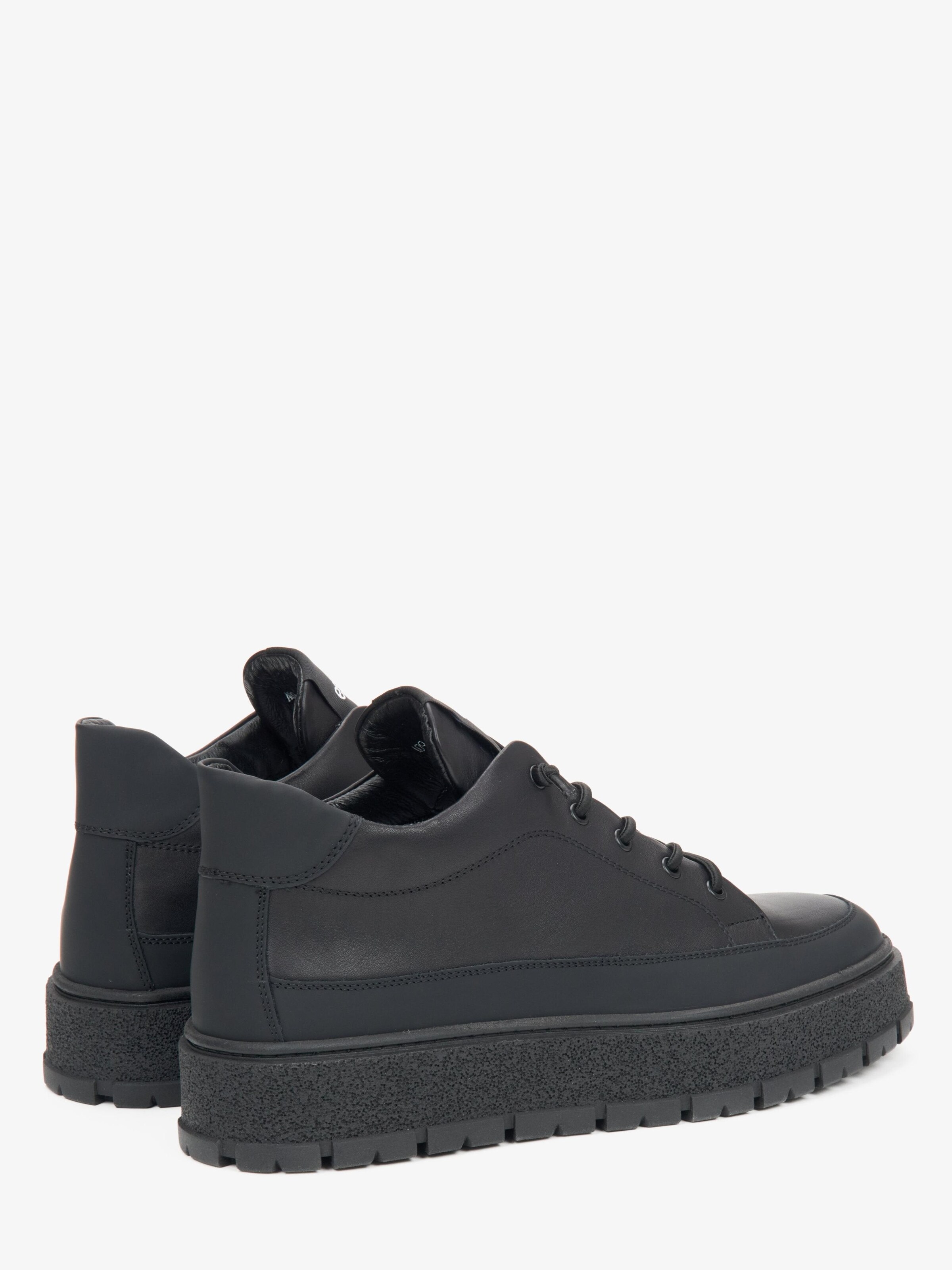 Estro Sneakers '09-4360' in Black