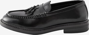 melns Next Iešļūcenes: no priekšpuses