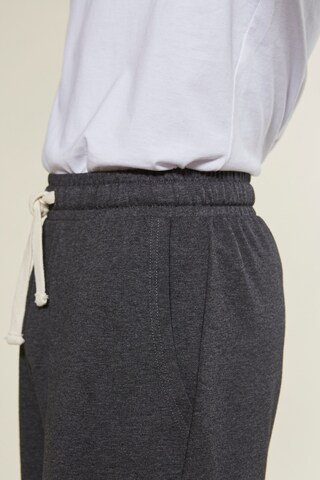 KangaROOS Regular Hose in Grau