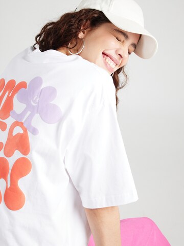 T-Shirt 'Goodlife Club' On Vacation Club en blanc