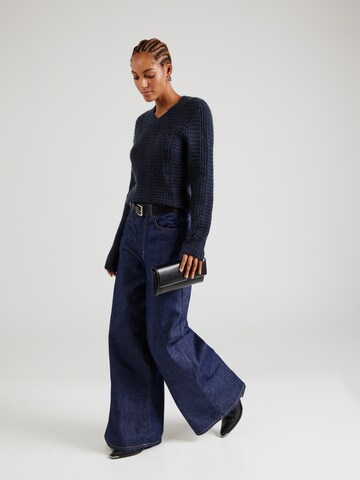 REMAIN Pullover in Blau