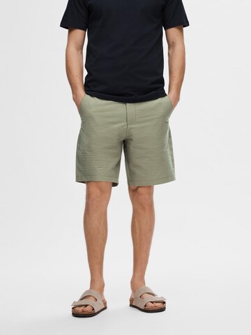 SELECTED HOMME Regular Shorts 'Karl' in Grün: predná strana