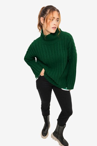 Studio Untold Oversized Sweater in Green