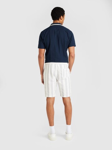 Lindbergh Regular Shorts in Weiß