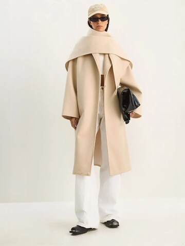 Bianco Lucci Mantel in Beige