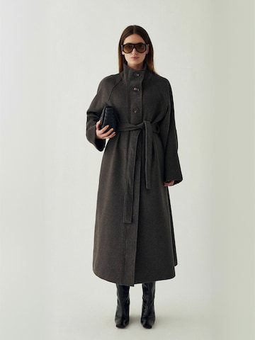 Cappotto di mezza stagione ' N-Marcie ' di Noella in marrone