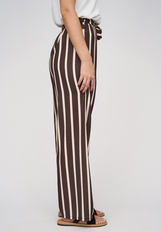 Loosefit Pantaloni di Cloud5ive in marrone