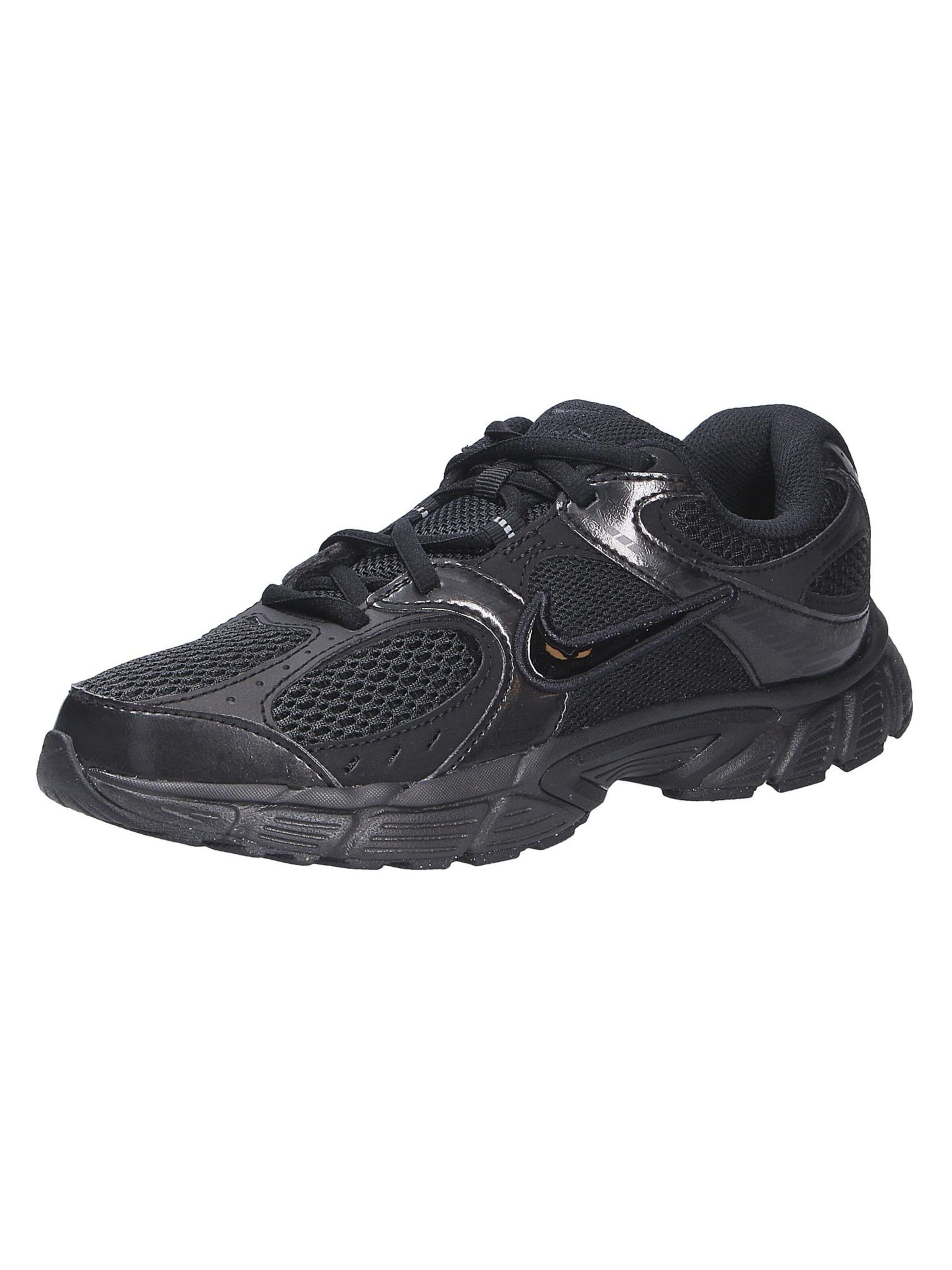 NIKE Sports shoe 'V5 RNR' in Black: front