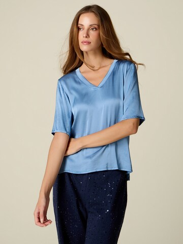 Camicia da donna di oltre in blu