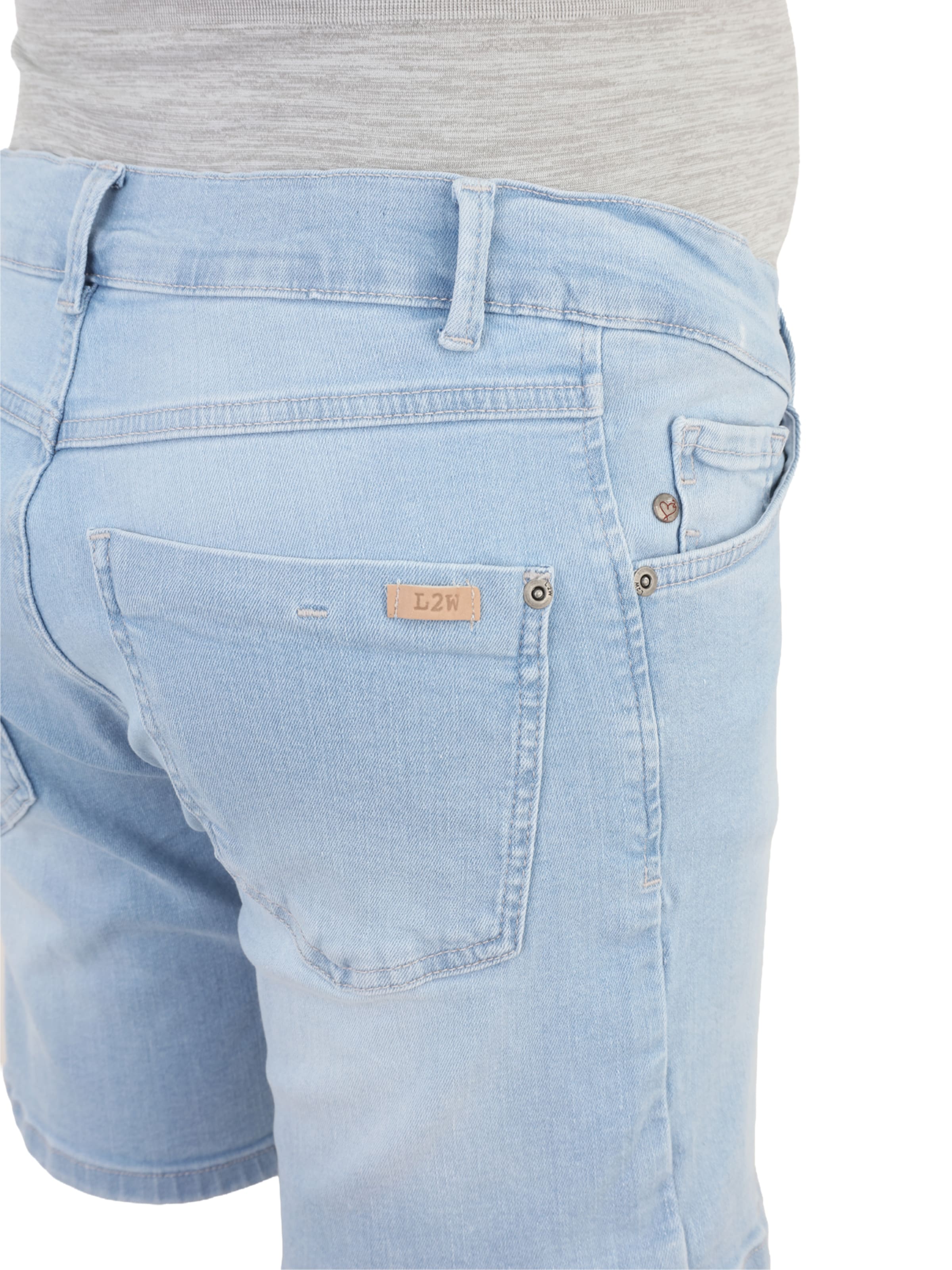 LOVE2WAIT Regular Shorts in Blau