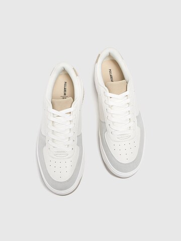 Pull&Bear Sneaker in Beige