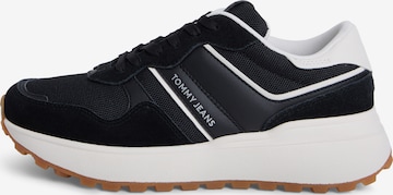 Baskets basses Tommy Jeans en noir : devant