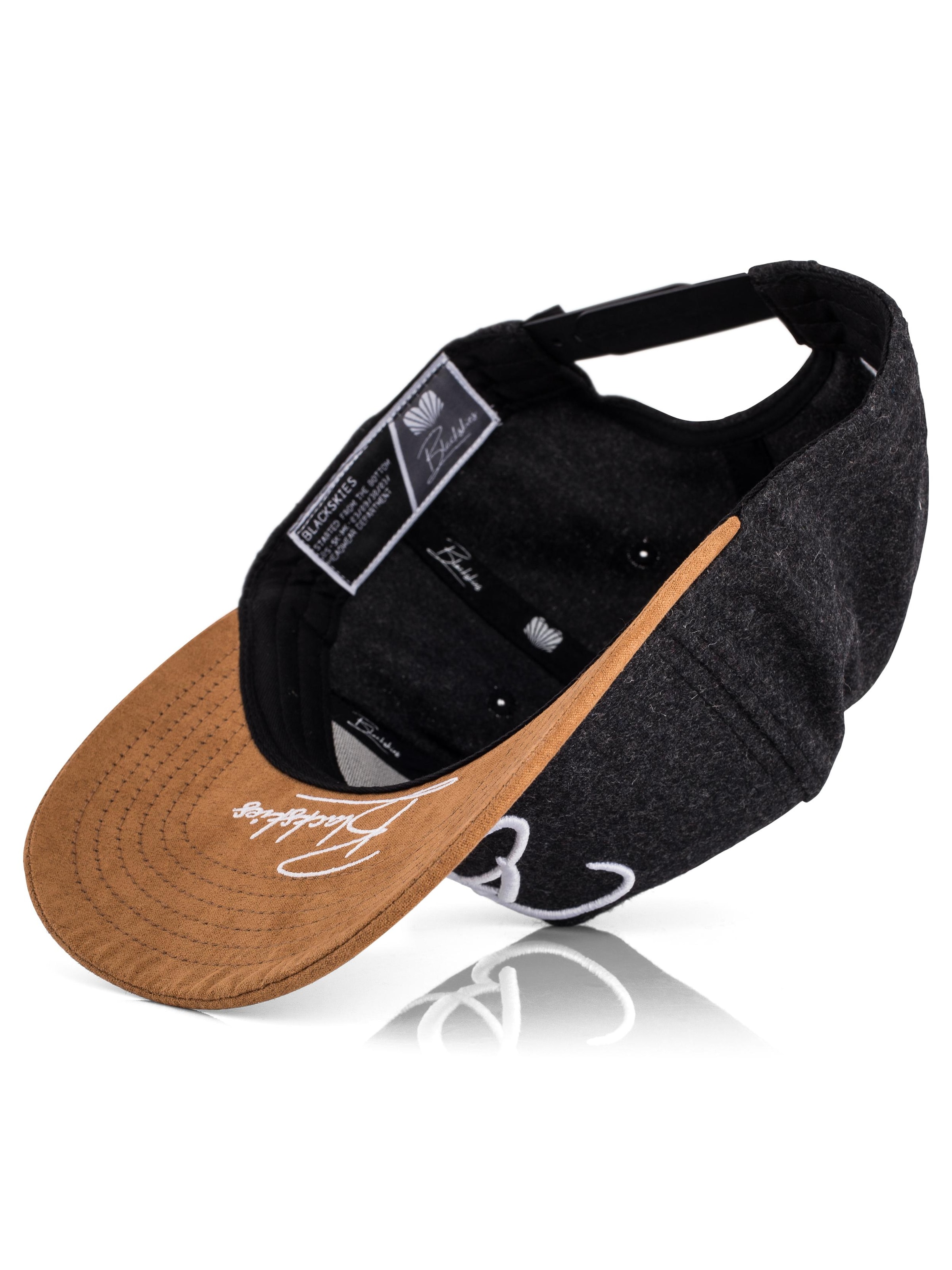 Blackskies Cap 'B Script' in Grey