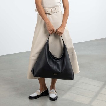 Isabel Bernard Schultertasche in Schwarz: Vorderseite