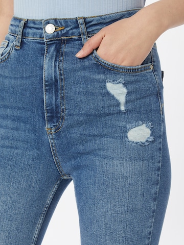 Trendyol Flared Jeans i blå