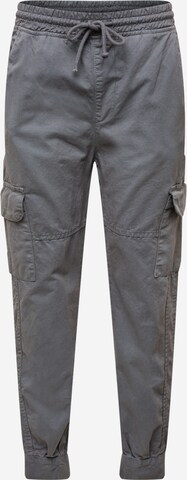 Pantalon cargo Urban Classics en gris : devant