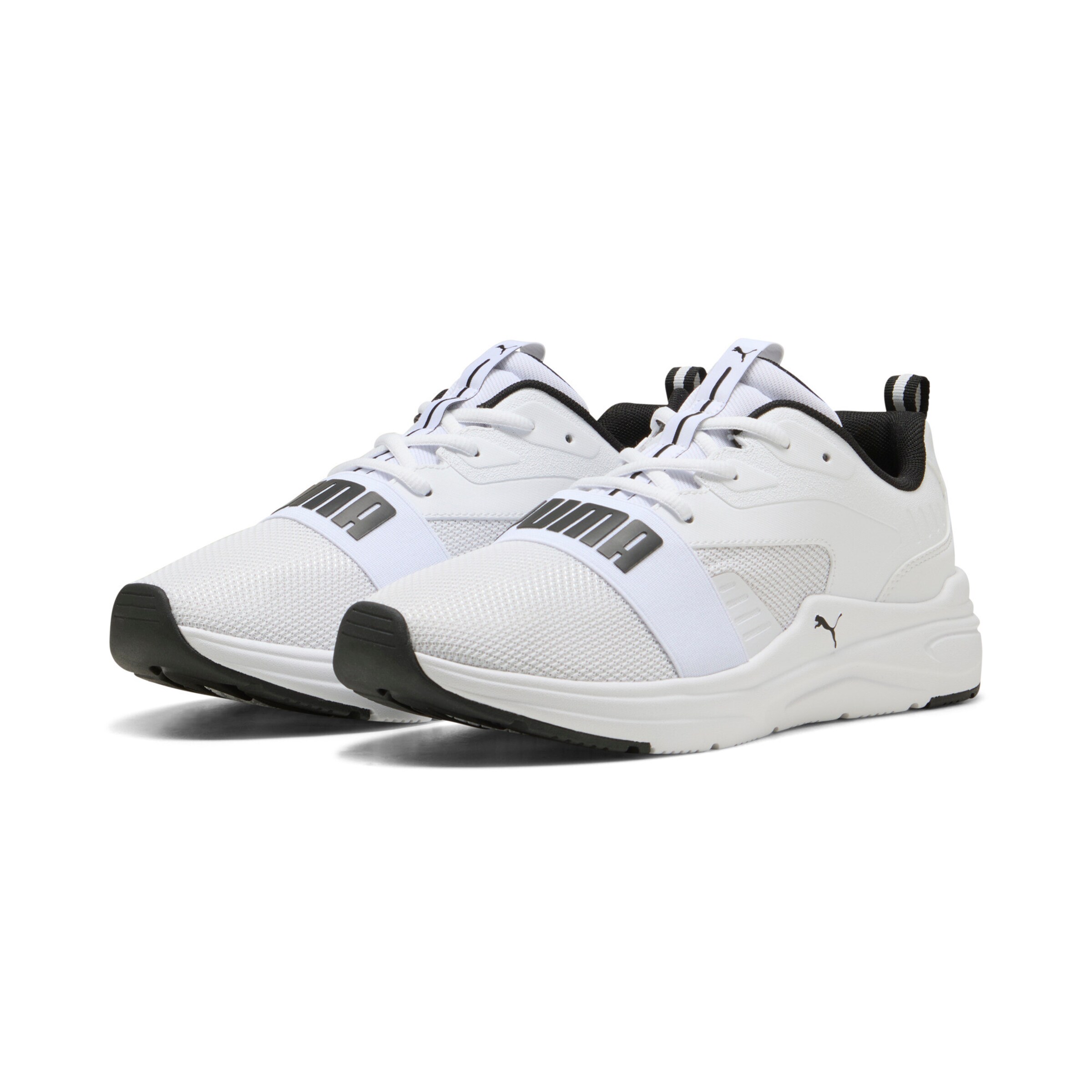 Baskets basses PUMA en blanc