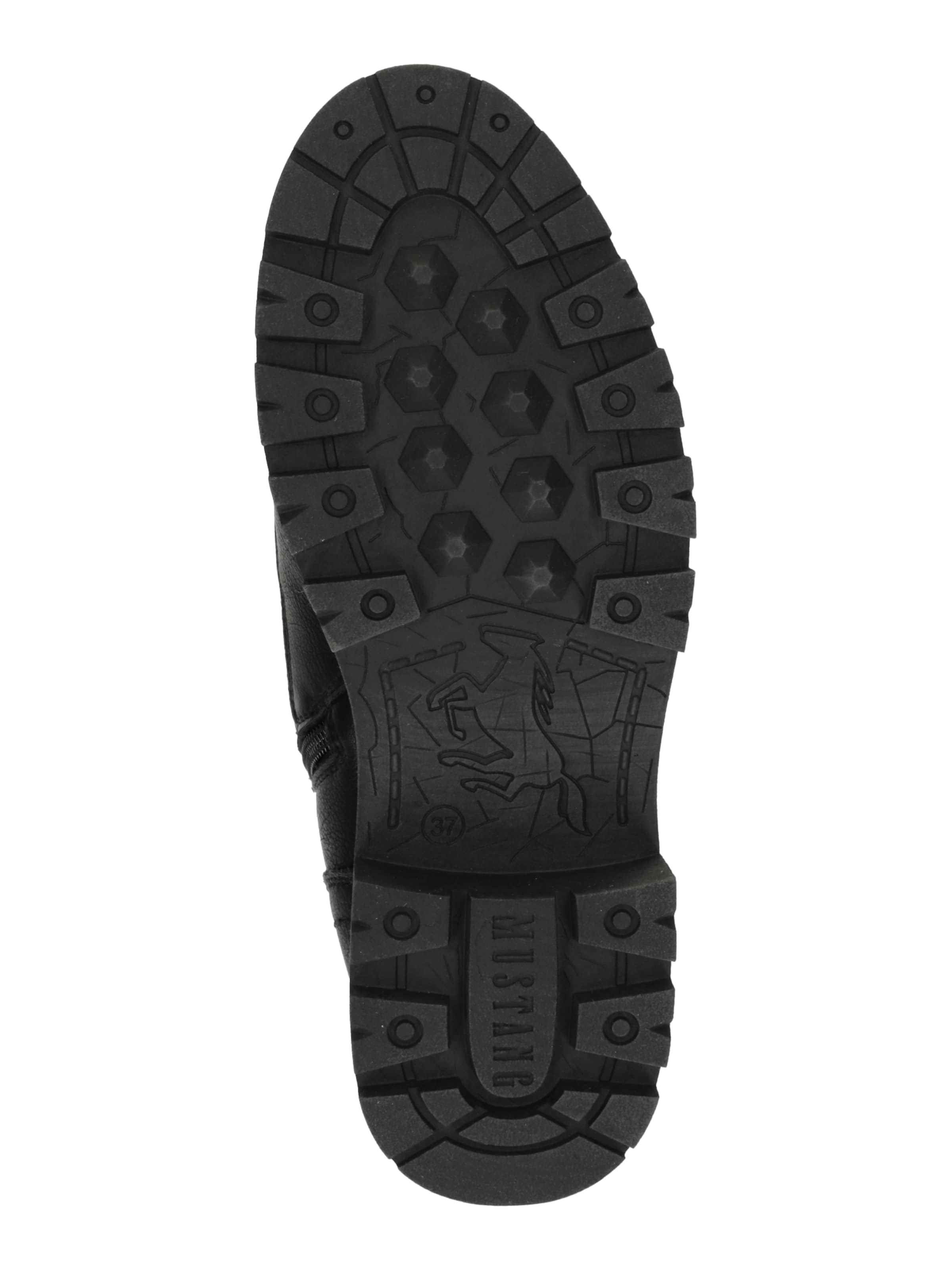 MUSTANG Ботинки на шнуровке в Черный