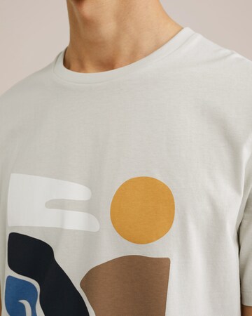 Tricou de la WE Fashion pe bej