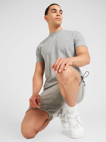 Maglietta 'EVERYDAY' di GAP in grigio