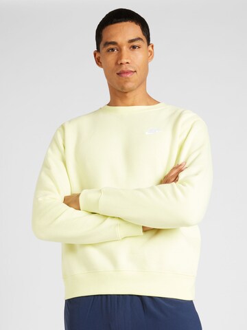 Nike Sportswear Regular fit Суичър 'Club Fleece' в зелено: отпред