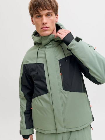 JACK & JONES - Chaqueta funcional en verde