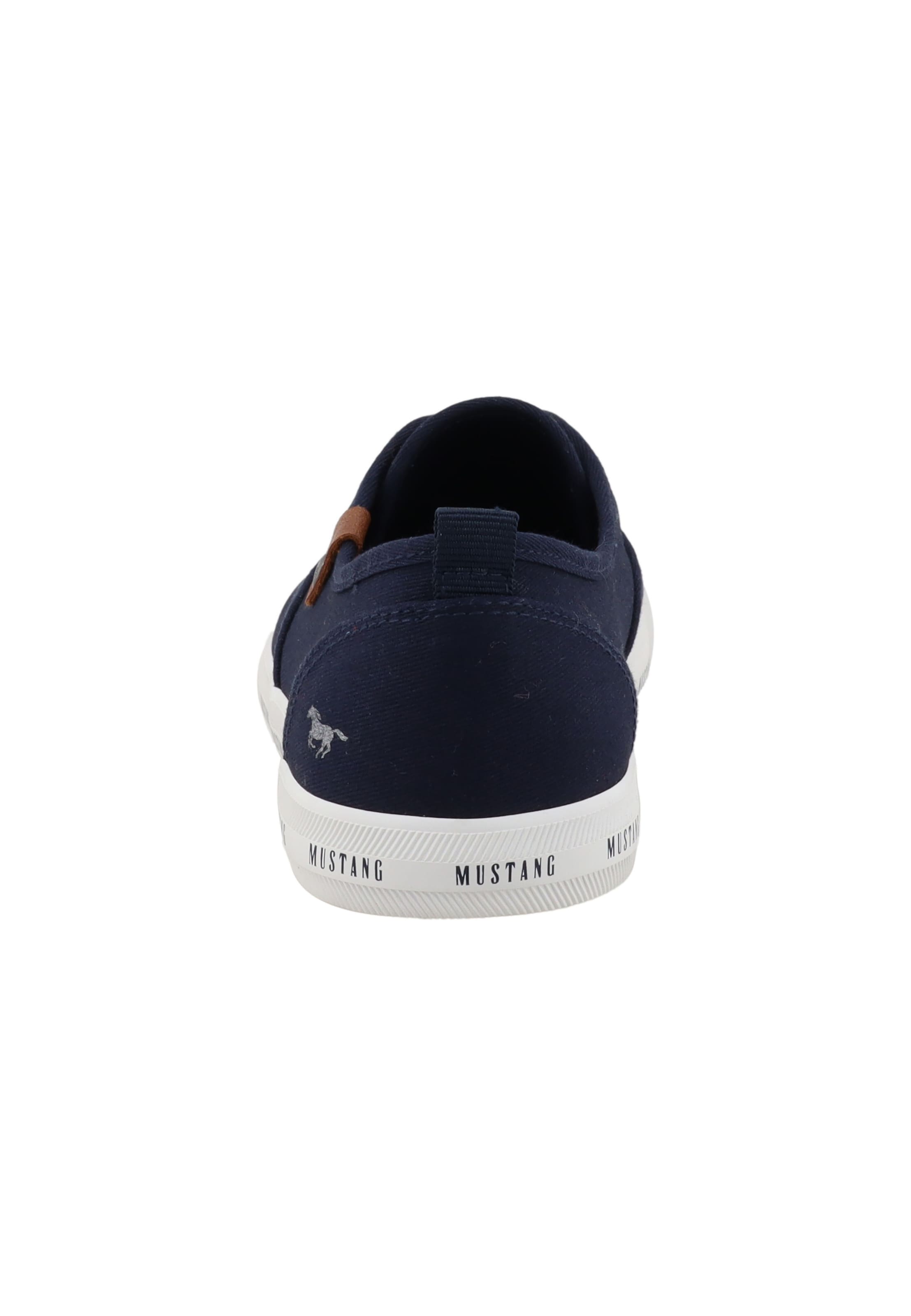 Baskets basses MUSTANG en bleu