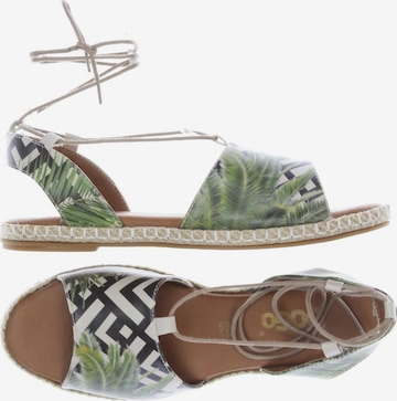 DOGO Sandalen 38 in Beige: Vorderseite