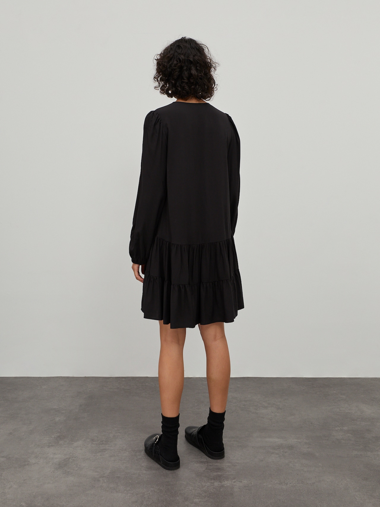 EDITED Produits Robe 'Eileen' noir