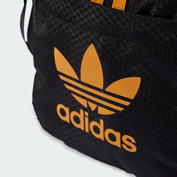 ADIDAS ORIGINALS Umhängetasche 'Small Item' in Schwarz