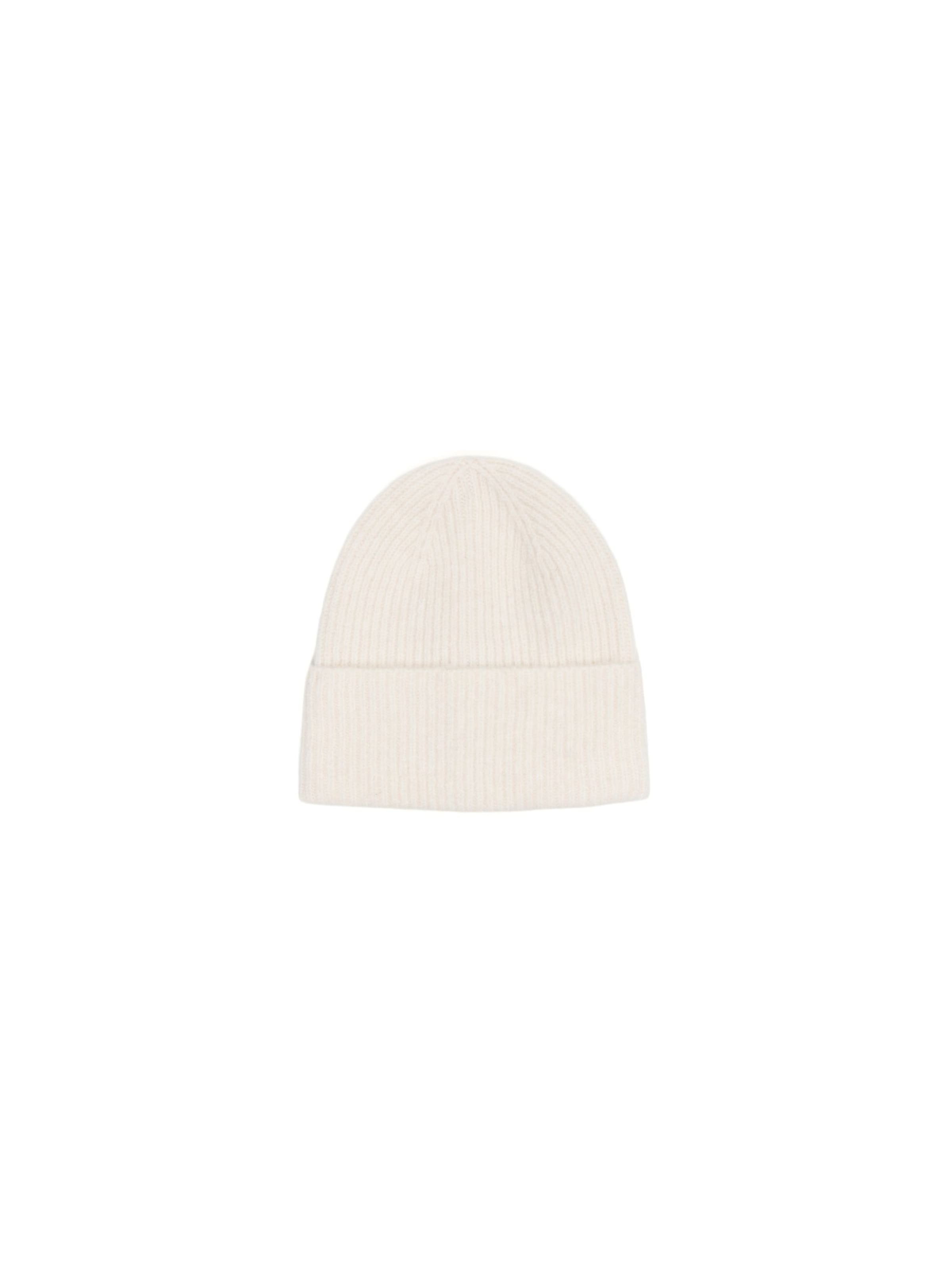 Bershka Beanie in White: front