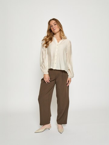 Peppercorn Koszulka 'Beth' w kolorze biały