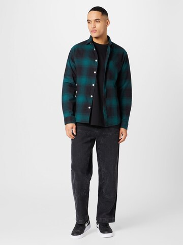 Redefined Rebel - Ajuste regular Camisa 'Marcel' en verde