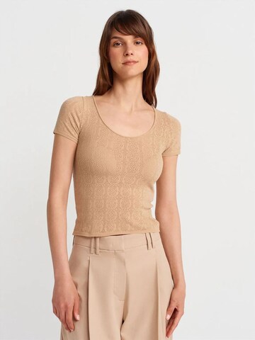Pullover di Dilvin in beige: frontale