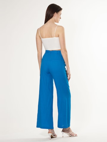 Influencer - Loosefit Pantalón de pinzas en azul
