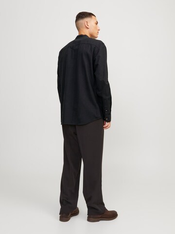 JACK & JONES Comfort Fit Skjorte 'JJSummer Band' i sort