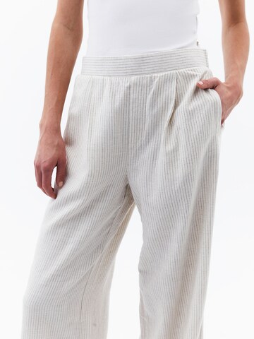 OXXO Wide Leg Hose in Weiß