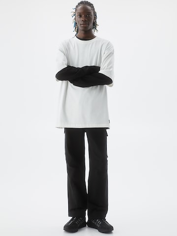 Pull&Bear Loose fit Cargo Pants in Black