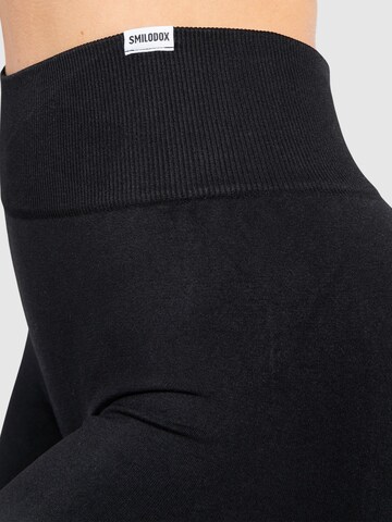 Smilodox Skinny Leggings 'Slayton Scrunch' in Black