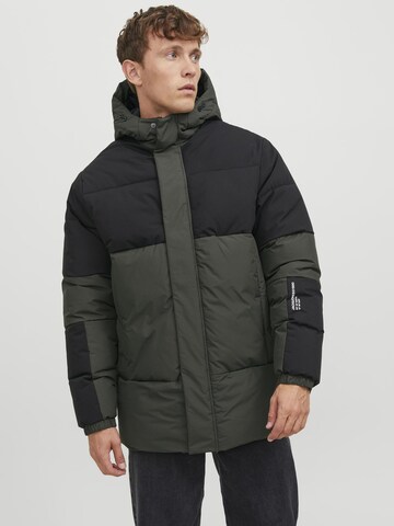 JACK & JONES Winter Jacket in Green: front