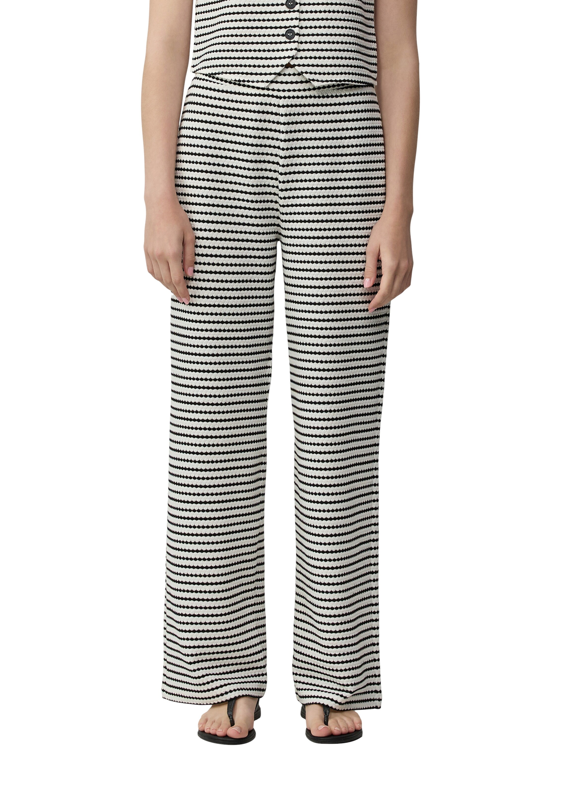 s.Oliver Wide leg Pants in Beige: front