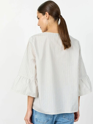 Levete Room Koszulka ' LR ' w kolorze biały