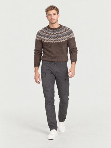 yazubi Regular Cargo Pants 'Jayden' in Grey