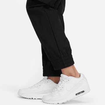 Nike Sportswear Loosefit Hose in Schwarz